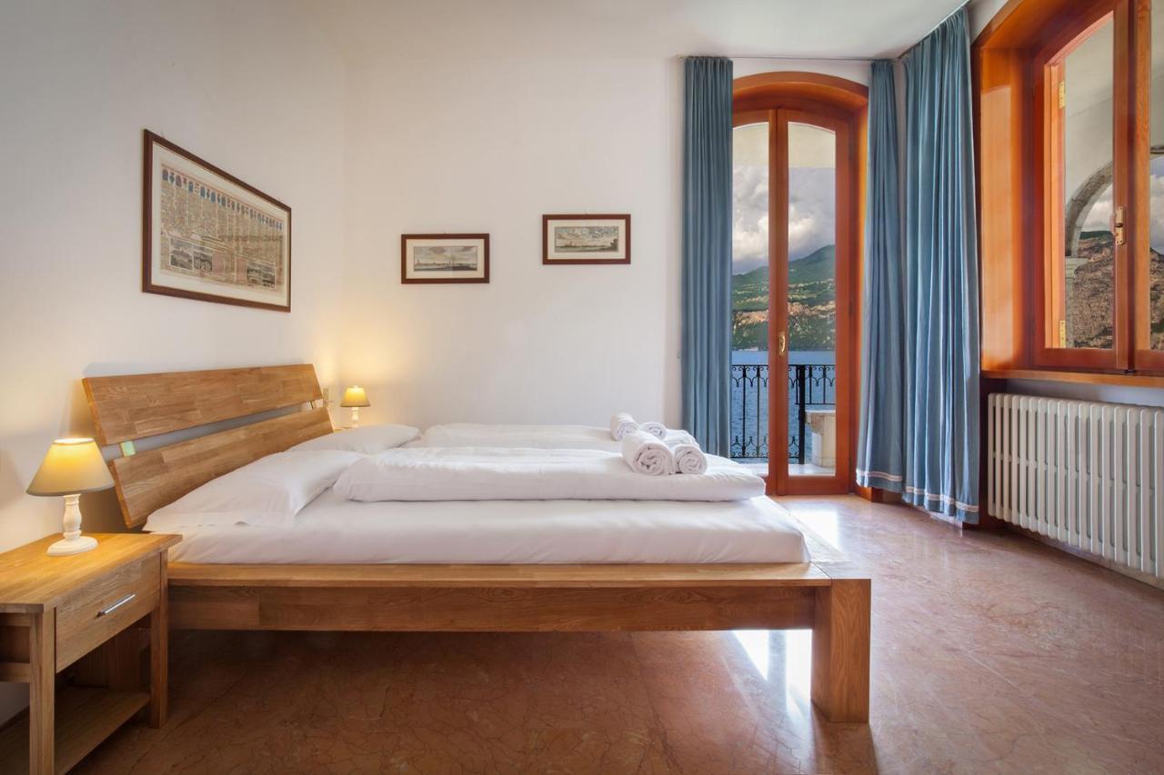 Villa Francesca-Grande Appartamento In Riva Al Lago Brenzone sul Garda Kültér fotó
