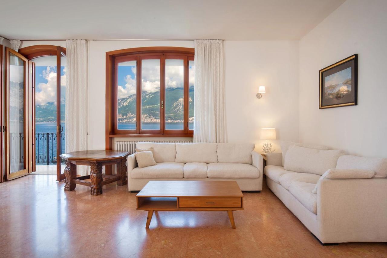 Villa Francesca-Grande Appartamento In Riva Al Lago Brenzone sul Garda Kültér fotó