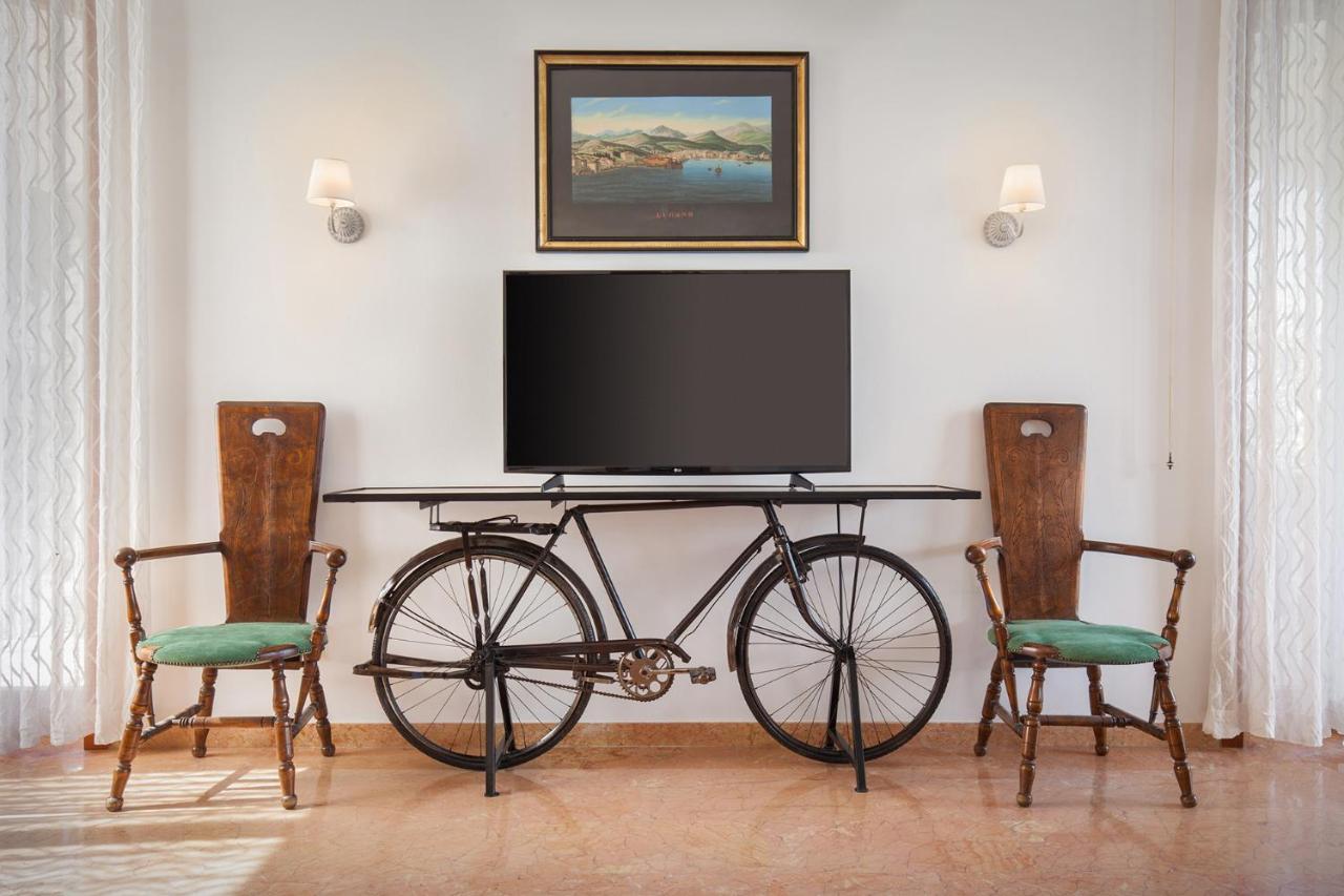 Villa Francesca-Grande Appartamento In Riva Al Lago Brenzone sul Garda Kültér fotó